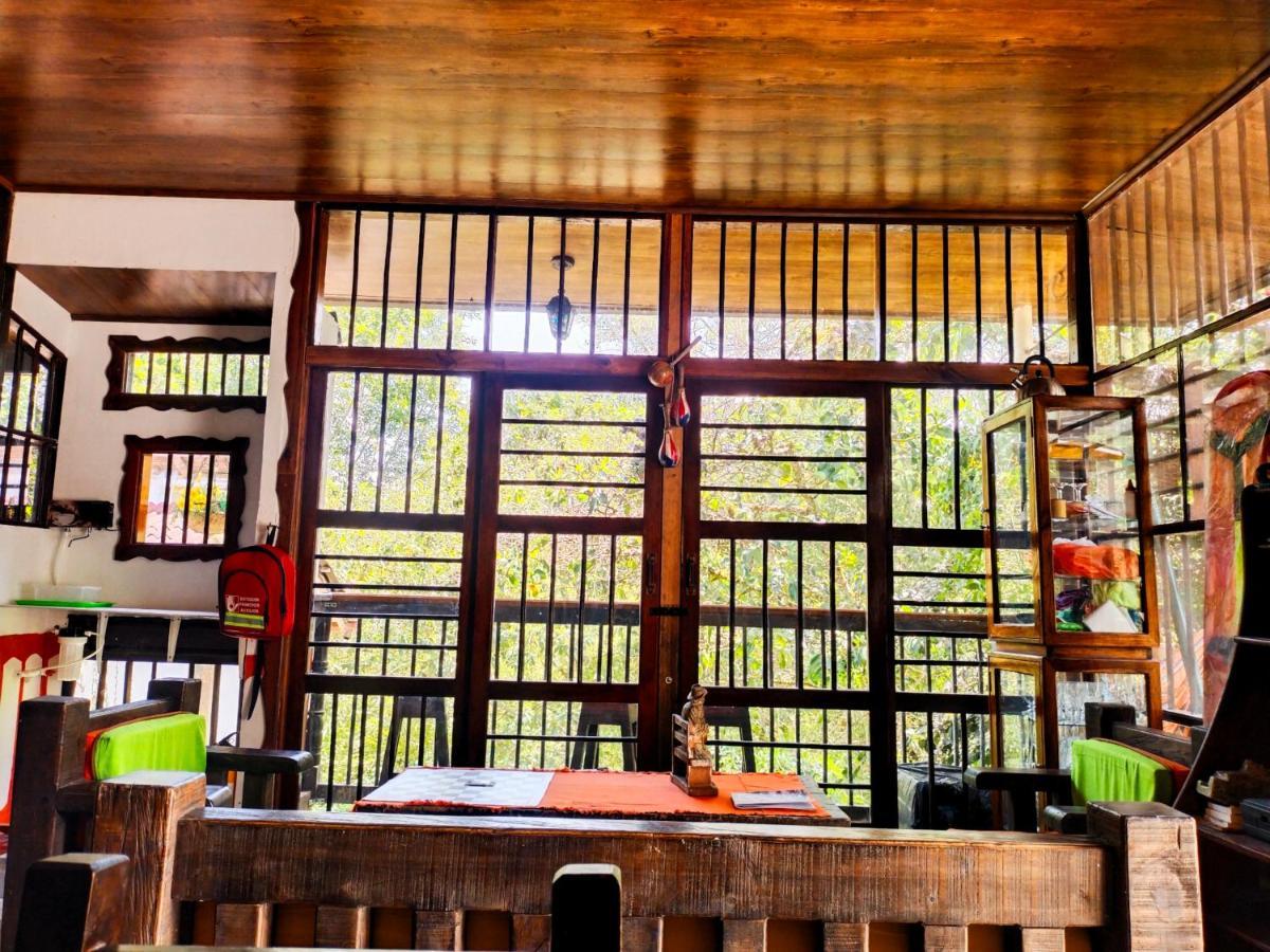 ホテル Casa Turistica Art-Velez サレント エクステリア 写真