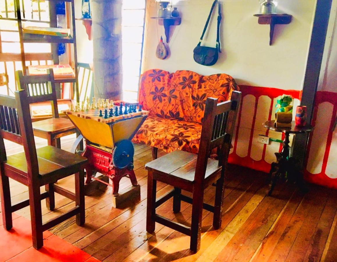 ホテル Casa Turistica Art-Velez サレント エクステリア 写真