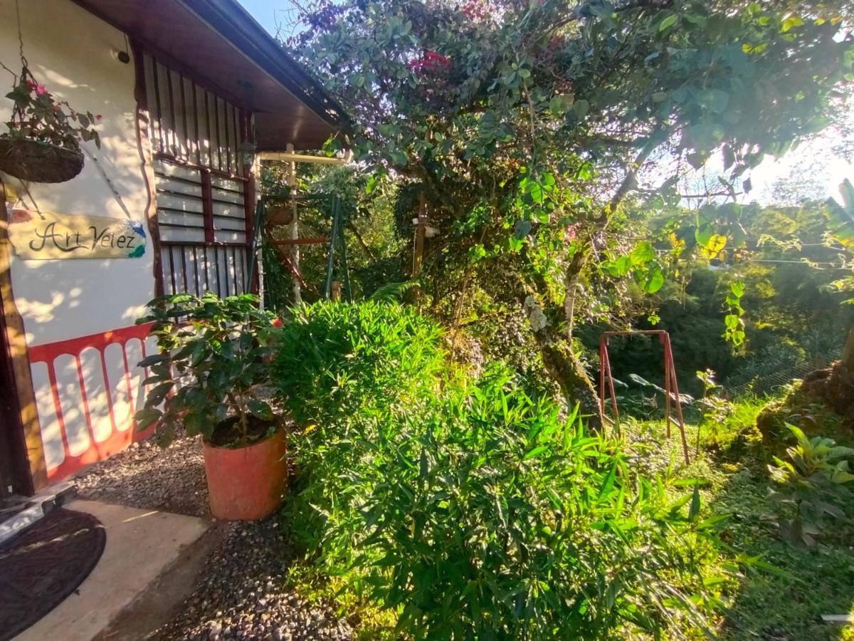 ホテル Casa Turistica Art-Velez サレント エクステリア 写真