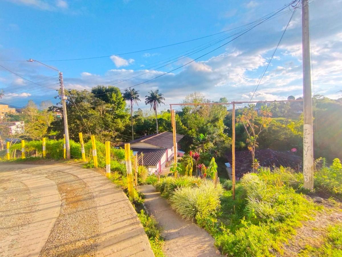 ホテル Casa Turistica Art-Velez サレント エクステリア 写真