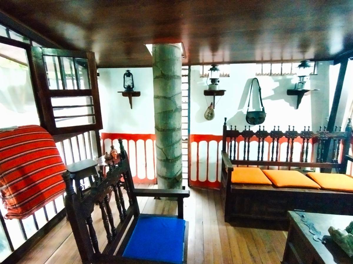 ホテル Casa Turistica Art-Velez サレント エクステリア 写真