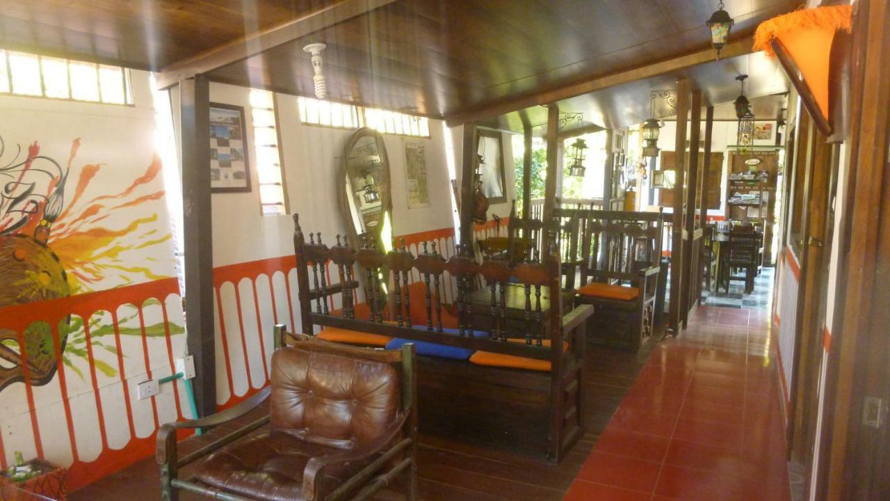 ホテル Casa Turistica Art-Velez サレント エクステリア 写真